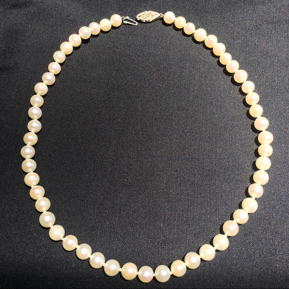 Vintage Pearl Necklace